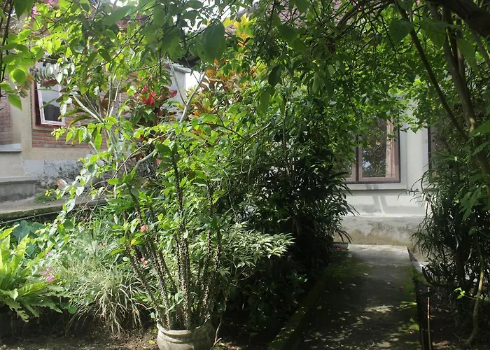 Pondok Sundari Affittacamere 2*